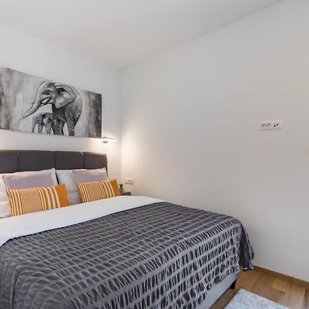 Elysian Zen Luxury Apartment - Two Bedroom Apartment With Terrace And Sea View Split Exterior foto